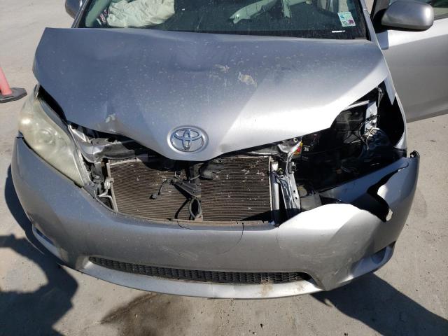 Photo 11 VIN: 5TDKZ3DC3HS783599 - TOYOTA SIENNA LE 