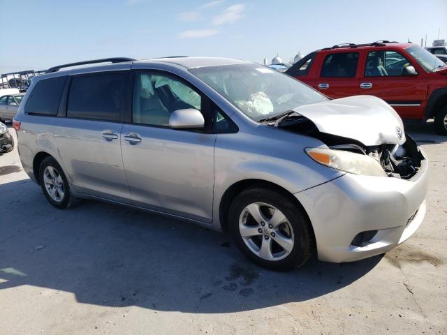 Photo 3 VIN: 5TDKZ3DC3HS783599 - TOYOTA SIENNA LE 