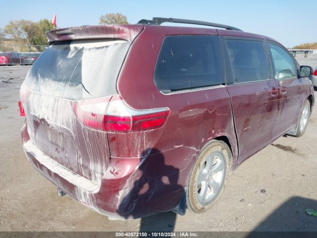 Photo 3 VIN: 5TDKZ3DC3HS798538 - TOYOTA SIENNA 