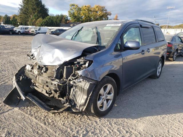 Photo 1 VIN: 5TDKZ3DC3HS812227 - TOYOTA SIENNA LE 