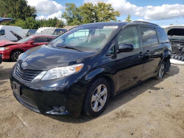 Photo 1 VIN: 5TDKZ3DC3HS817069 - TOYOTA SIENNA LE 