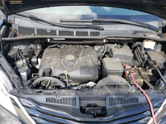 Photo 6 VIN: 5TDKZ3DC3HS817069 - TOYOTA SIENNA LE 