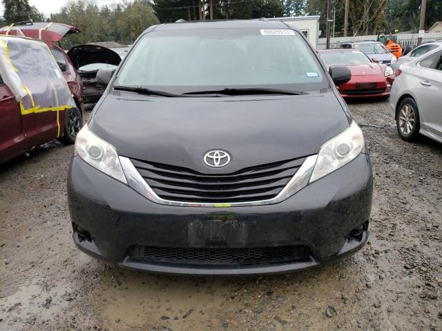 Photo 4 VIN: 5TDKZ3DC3HS829075 - TOYOTA SIENNA LE 