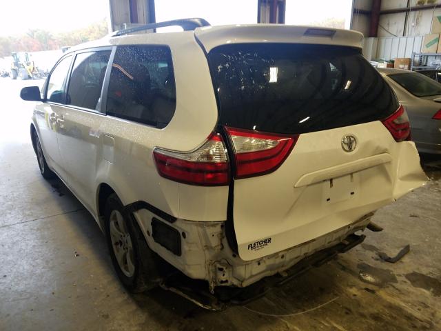 Photo 2 VIN: 5TDKZ3DC3HS837726 - TOYOTA SIENNA LE 