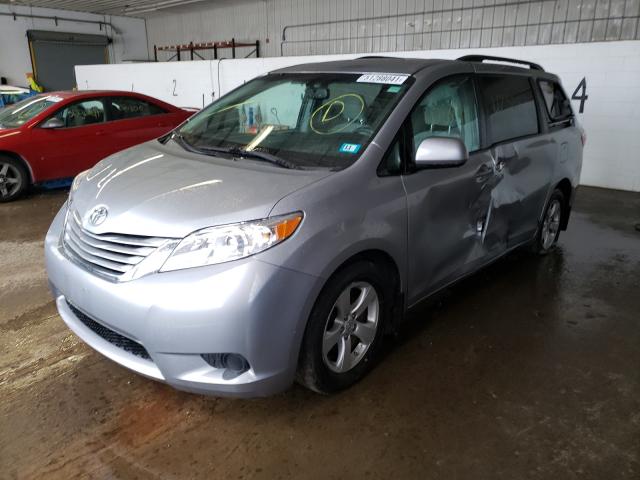 Photo 1 VIN: 5TDKZ3DC3HS867647 - TOYOTA SIENNA LE 