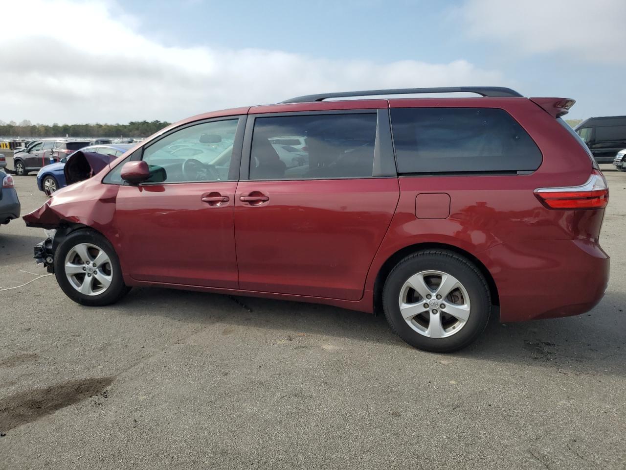 Photo 1 VIN: 5TDKZ3DC3HS868149 - TOYOTA SIENNA 