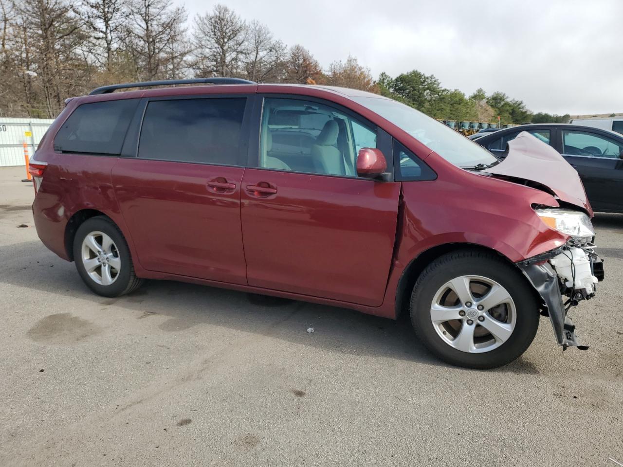 Photo 3 VIN: 5TDKZ3DC3HS868149 - TOYOTA SIENNA 