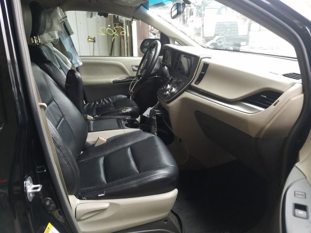 Photo 4 VIN: 5TDKZ3DC3HS882276 - TOYOTA SIENNA LE 