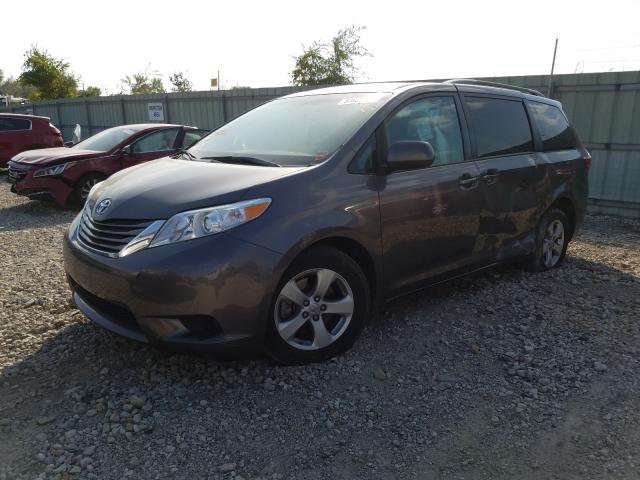 Photo 1 VIN: 5TDKZ3DC3HS887056 - TOYOTA SIENNA LE 