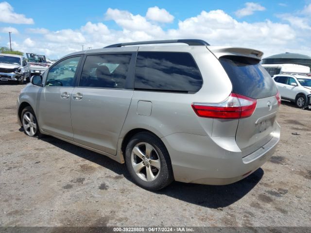 Photo 2 VIN: 5TDKZ3DC3HS894900 - TOYOTA SIENNA 