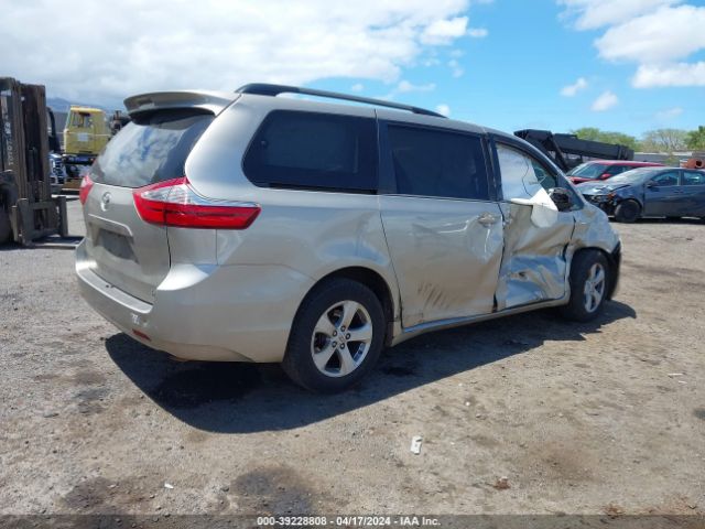 Photo 3 VIN: 5TDKZ3DC3HS894900 - TOYOTA SIENNA 