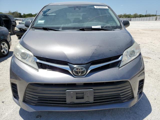 Photo 4 VIN: 5TDKZ3DC3JS929361 - TOYOTA SIENNA LE 