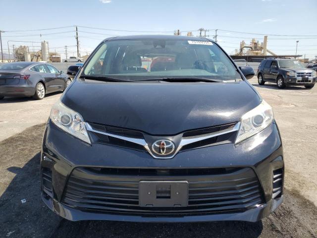 Photo 4 VIN: 5TDKZ3DC3JS933667 - TOYOTA SIENNA LE 