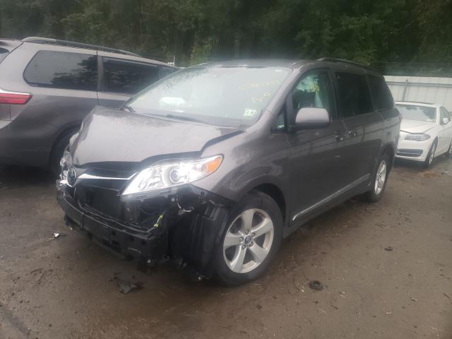 Photo 1 VIN: 5TDKZ3DC3JS955443 - TOYOTA SIENNA LE 