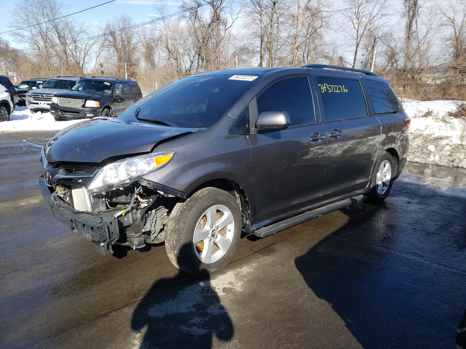 Photo 1 VIN: 5TDKZ3DC3KS989500 - TOYOTA SIENNA 