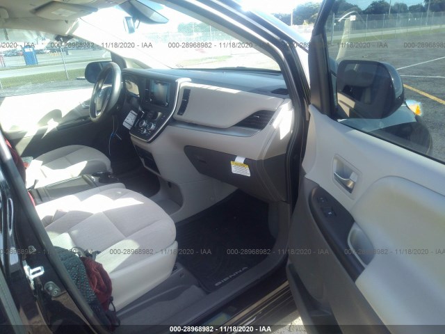 Photo 4 VIN: 5TDKZ3DC3LS057976 - TOYOTA SIENNA 