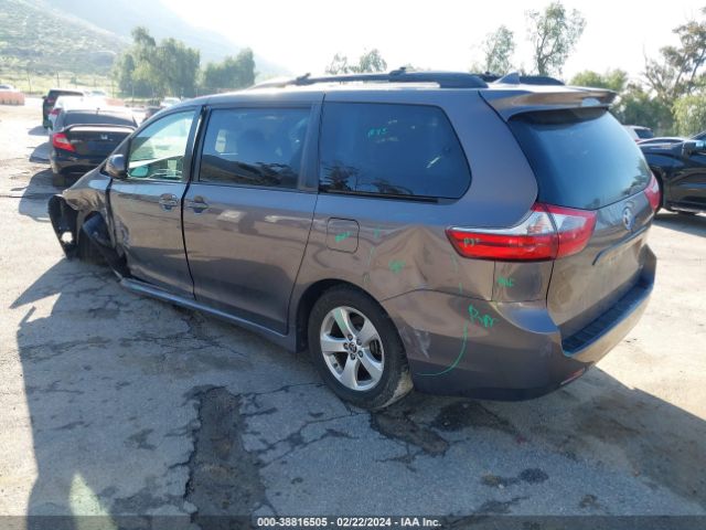 Photo 2 VIN: 5TDKZ3DC3LS060327 - TOYOTA SIENNA 