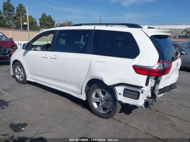 Photo 2 VIN: 5TDKZ3DC3LS084496 - TOYOTA SIENNA 