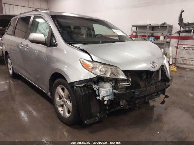 Photo 5 VIN: 5TDKZ3DC4HS769744 - TOYOTA SIENNA 