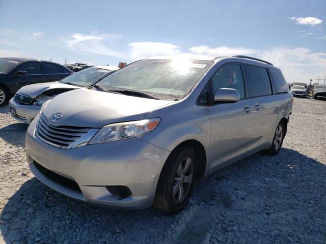 Photo 1 VIN: 5TDKZ3DC4HS770733 - TOYOTA SIENNA LE 