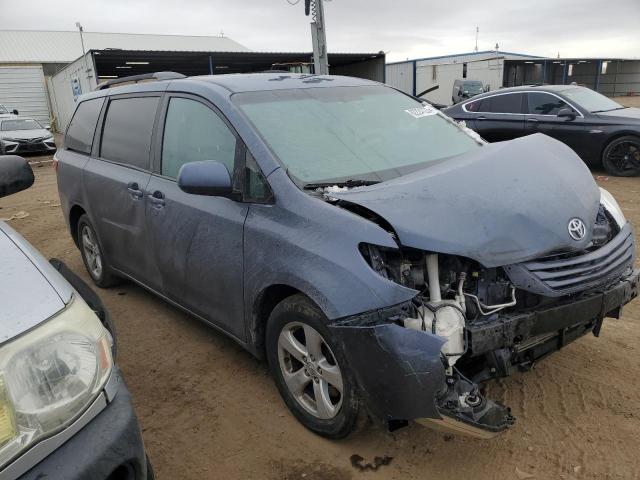 Photo 3 VIN: 5TDKZ3DC4HS830509 - TOYOTA SIENNA LE 