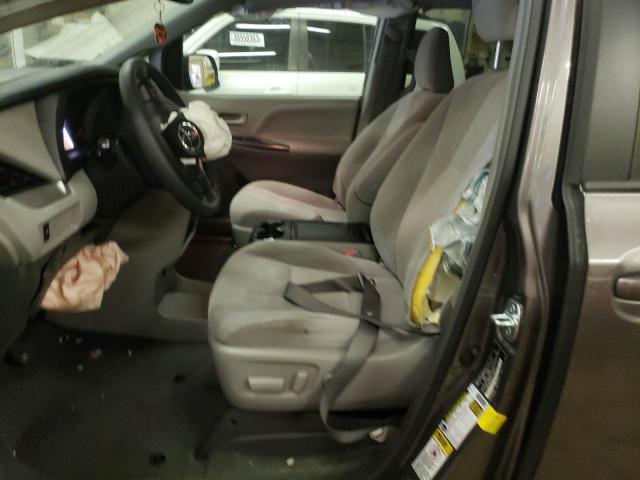 Photo 6 VIN: 5TDKZ3DC4HS844314 - TOYOTA SIENNA LE 