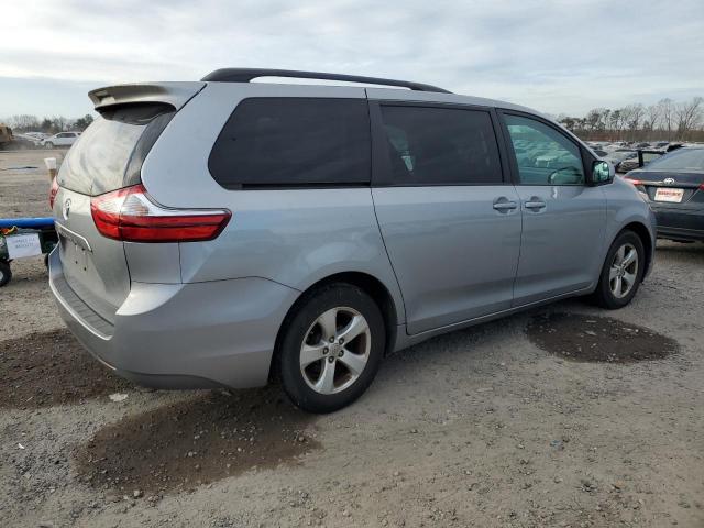 Photo 2 VIN: 5TDKZ3DC4HS848105 - TOYOTA SIENNA LE 