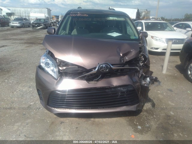 Photo 5 VIN: 5TDKZ3DC4JS912987 - TOYOTA SIENNA 