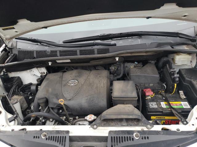 Photo 6 VIN: 5TDKZ3DC4JS963499 - TOYOTA SIENNA LE 