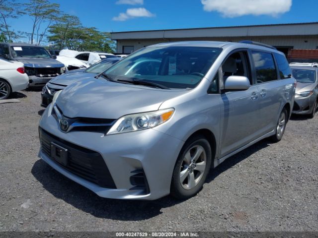 Photo 1 VIN: 5TDKZ3DC4JS965771 - TOYOTA SIENNA 