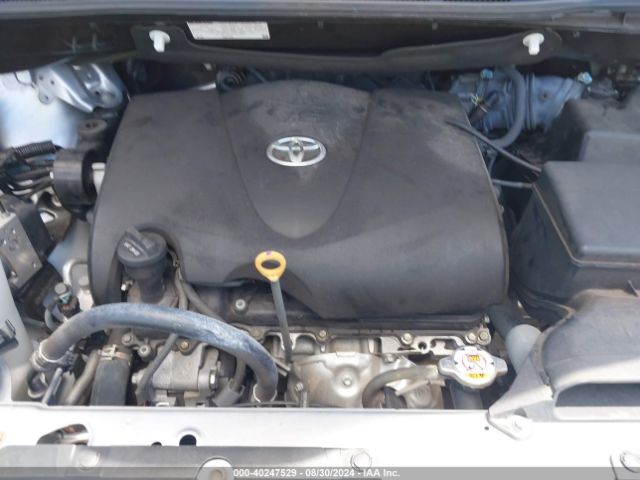 Photo 5 VIN: 5TDKZ3DC4JS965771 - TOYOTA SIENNA 