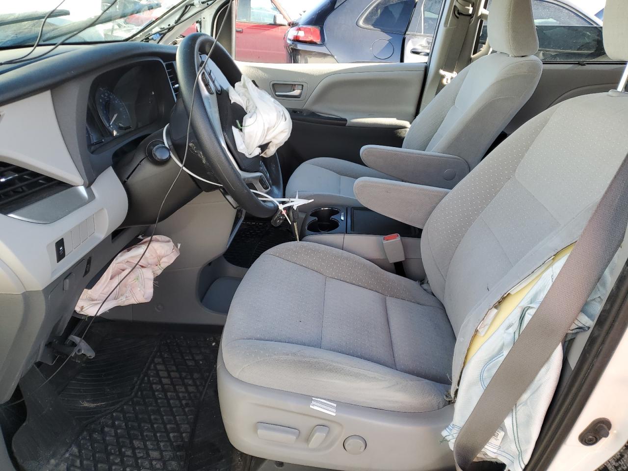 Photo 6 VIN: 5TDKZ3DC4LS071403 - TOYOTA SIENNA 