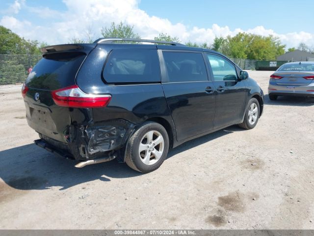 Photo 3 VIN: 5TDKZ3DC5HS786763 - TOYOTA SIENNA 