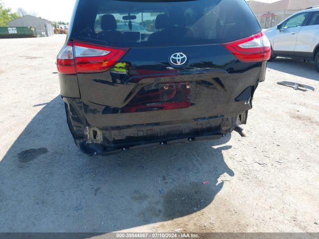 Photo 5 VIN: 5TDKZ3DC5HS786763 - TOYOTA SIENNA 