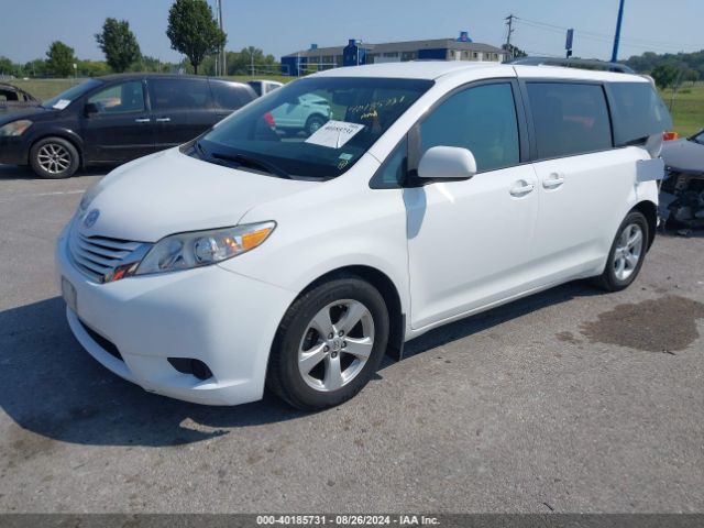 Photo 1 VIN: 5TDKZ3DC5HS795074 - TOYOTA SIENNA 