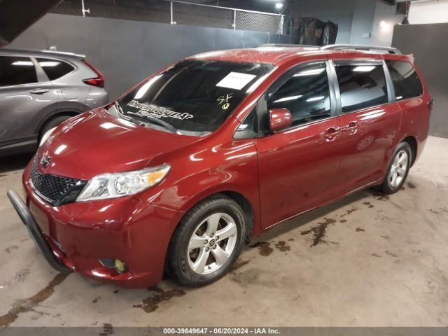 Photo 1 VIN: 5TDKZ3DC5HS825027 - TOYOTA SIENNA 