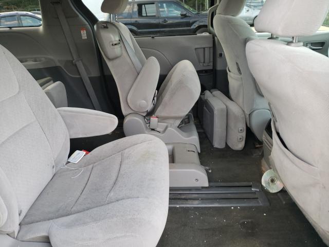 Photo 5 VIN: 5TDKZ3DC5HS825559 - TOYOTA SIENNA LE 