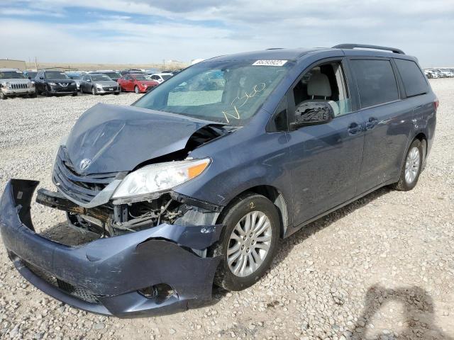 Photo 1 VIN: 5TDKZ3DC5HS830499 - TOYOTA SIENNA LE 