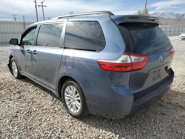 Photo 2 VIN: 5TDKZ3DC5HS830499 - TOYOTA SIENNA LE 