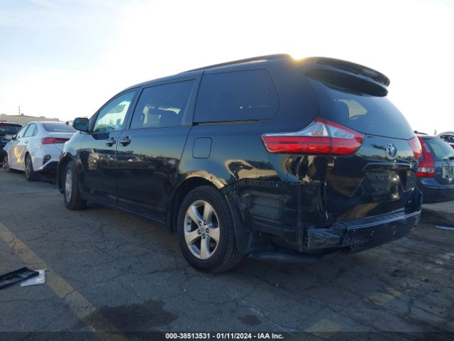 Photo 2 VIN: 5TDKZ3DC5HS832219 - TOYOTA SIENNA 