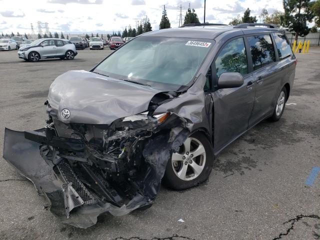 Photo 1 VIN: 5TDKZ3DC5HS840465 - TOYOTA SIENNA LE 