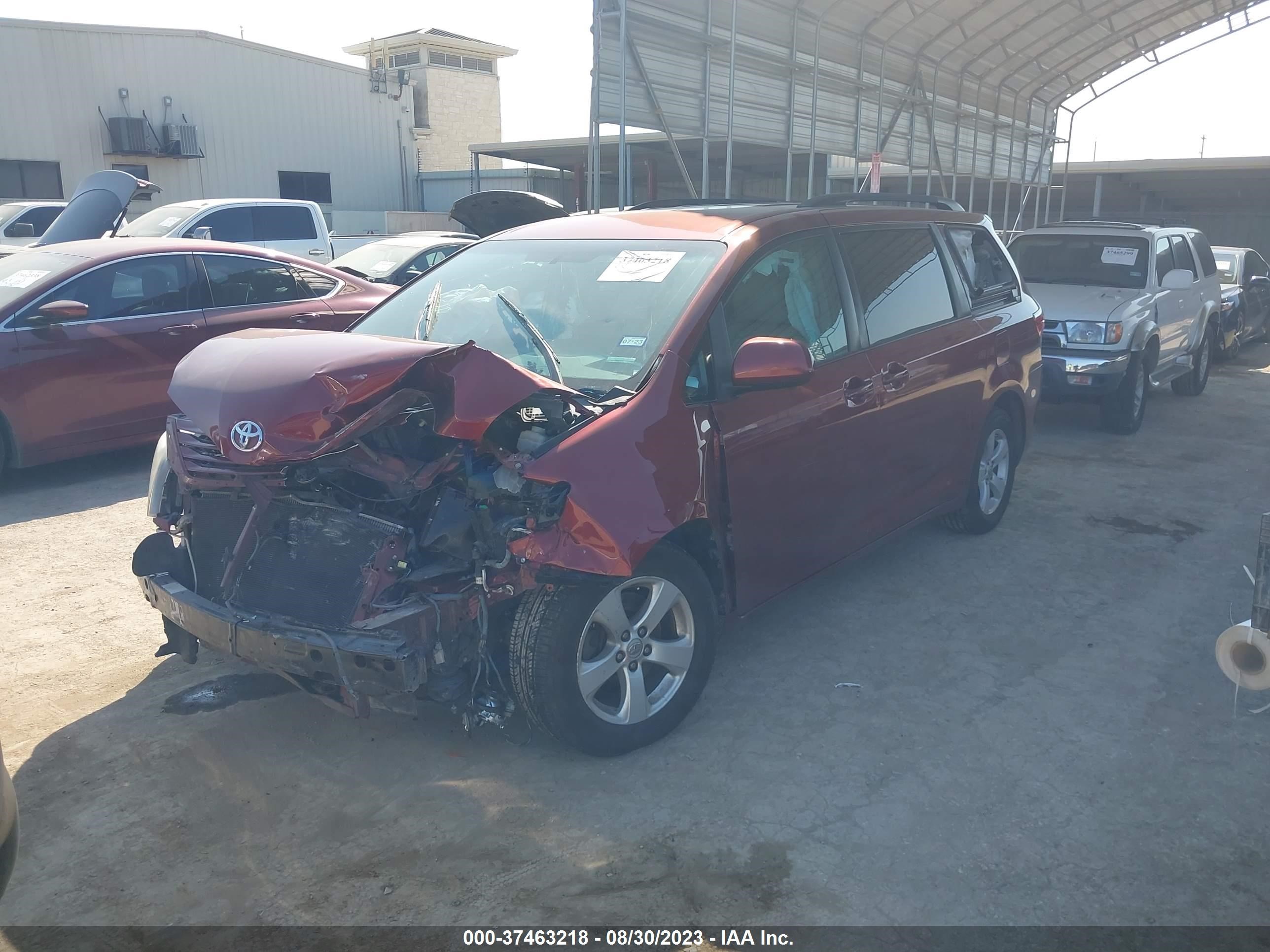 Photo 1 VIN: 5TDKZ3DC5HS866905 - TOYOTA SIENNA 