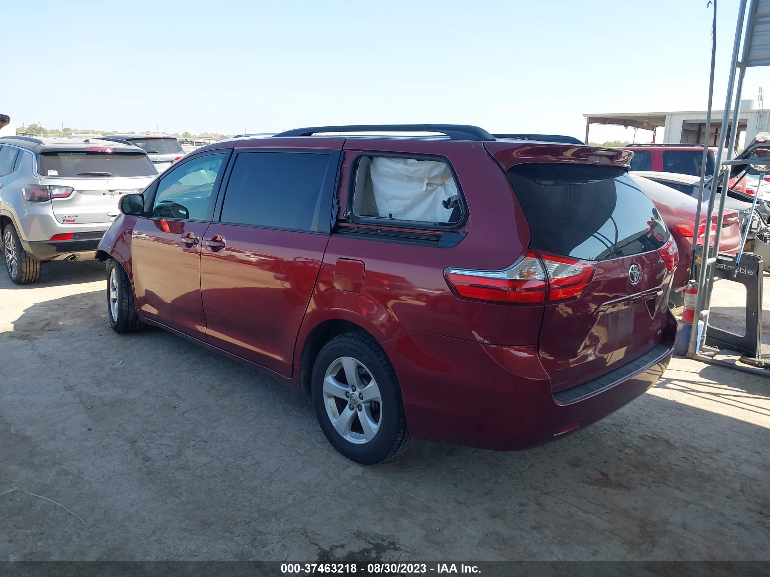 Photo 2 VIN: 5TDKZ3DC5HS866905 - TOYOTA SIENNA 