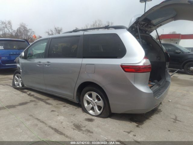 Photo 2 VIN: 5TDKZ3DC5HS873899 - TOYOTA SIENNA 