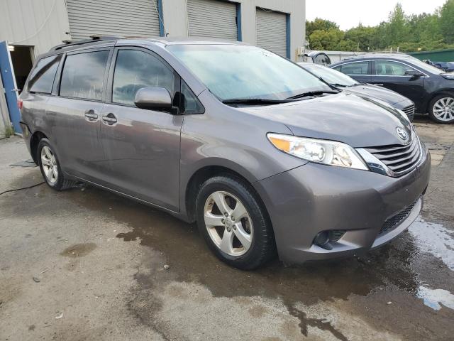 Photo 3 VIN: 5TDKZ3DC5HS885325 - TOYOTA SIENNA LE 