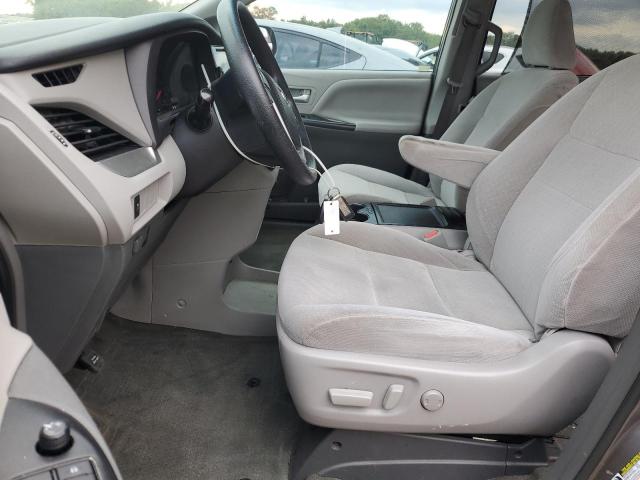 Photo 6 VIN: 5TDKZ3DC5HS885325 - TOYOTA SIENNA LE 