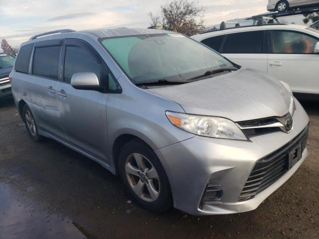 Photo 3 VIN: 5TDKZ3DC5JS901710 - TOYOTA SIENNA LE 