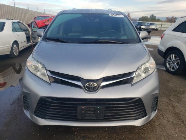 Photo 4 VIN: 5TDKZ3DC5JS901710 - TOYOTA SIENNA LE 