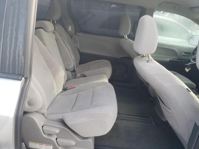 Photo 9 VIN: 5TDKZ3DC5JS901710 - TOYOTA SIENNA LE 