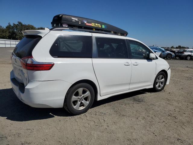 Photo 2 VIN: 5TDKZ3DC5JS904834 - TOYOTA SIENNA LE 